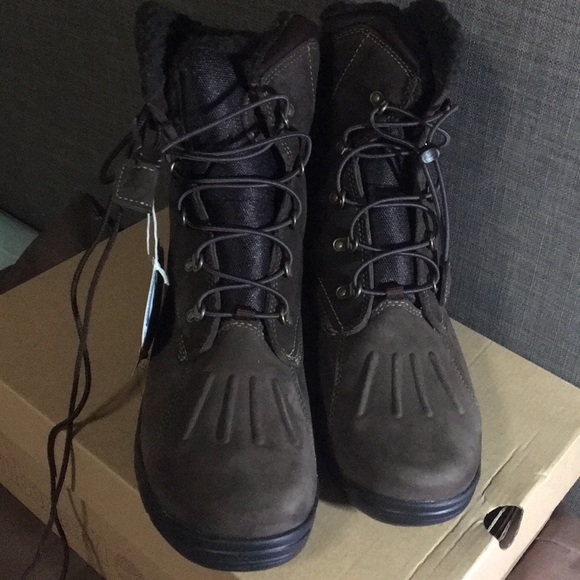 Boots - Picture 2 of 4